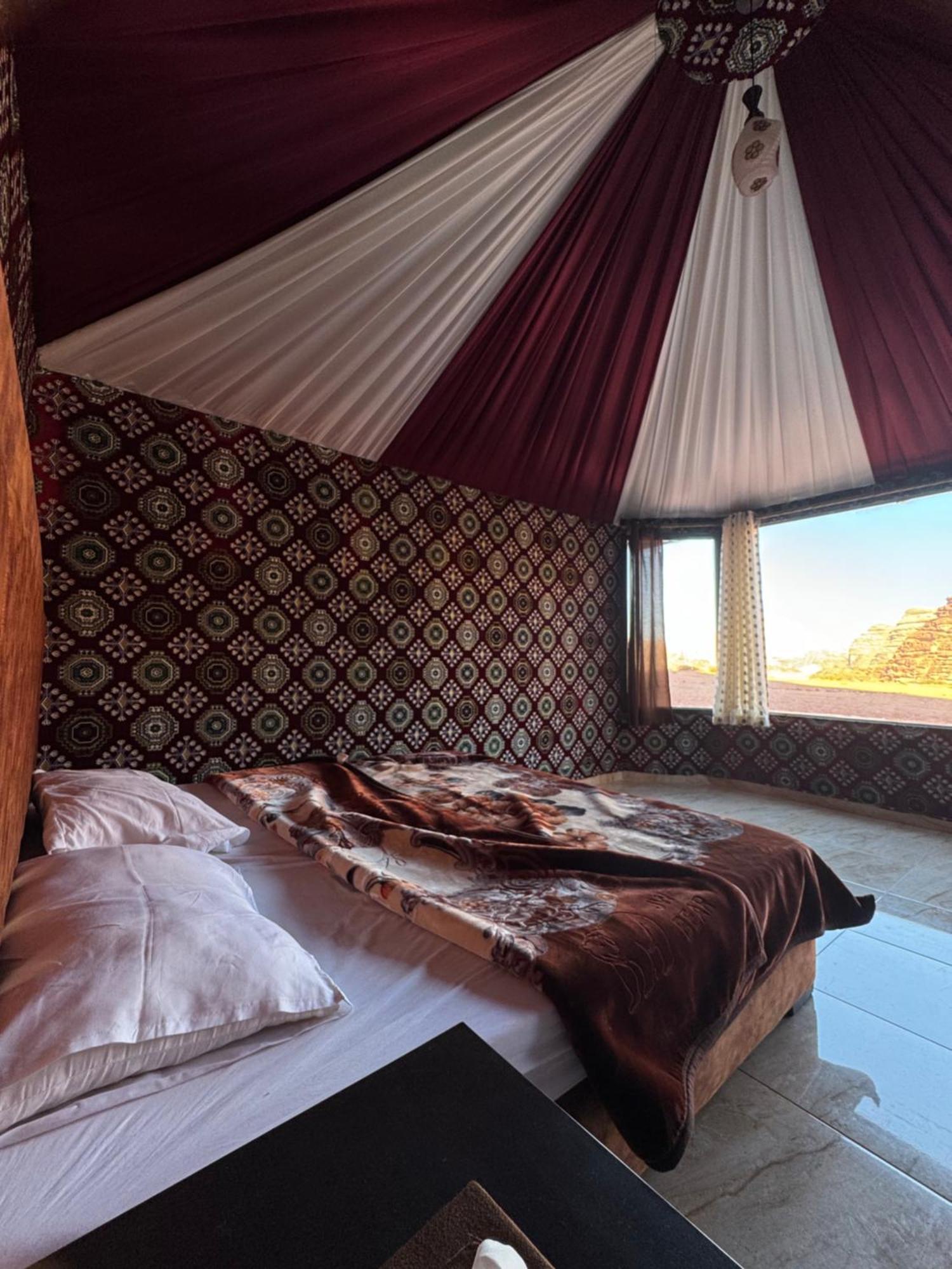 Wadi Rum Bubble Camp & Tour Exteriér fotografie