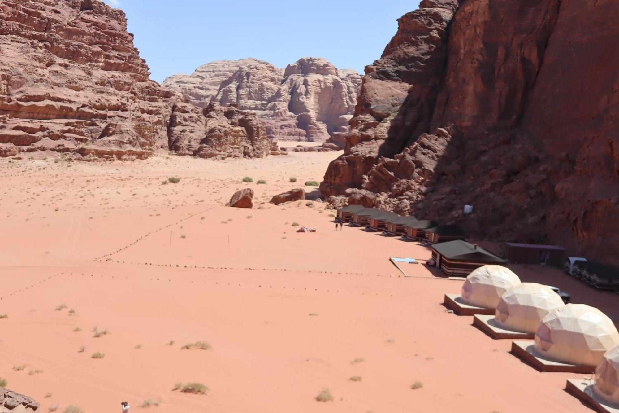 Wadi Rum Bubble Camp & Tour Exteriér fotografie