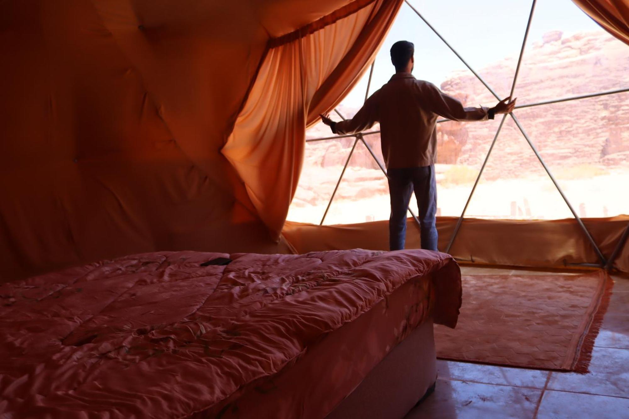 Wadi Rum Bubble Camp & Tour Exteriér fotografie
